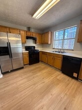 220 Gemstone Pl in College Park, GA - Building Photo - Building Photo