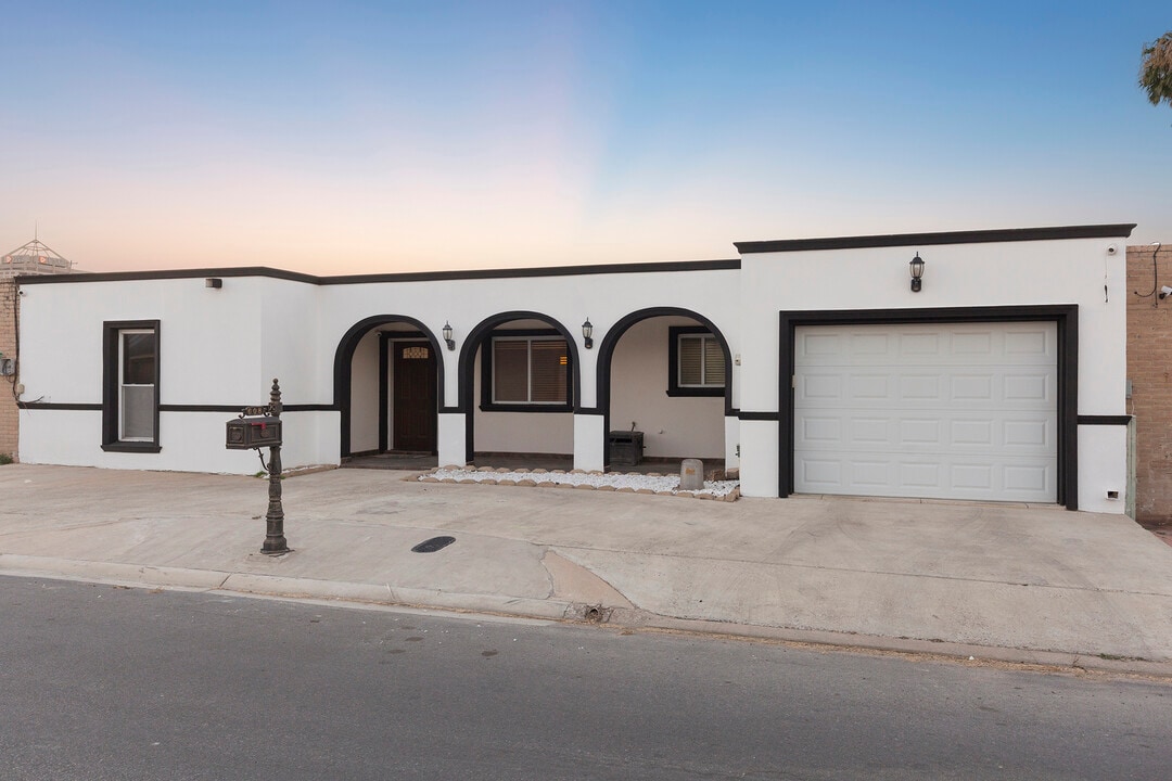 608 W Jonquil Ave in McAllen, TX - Building Photo