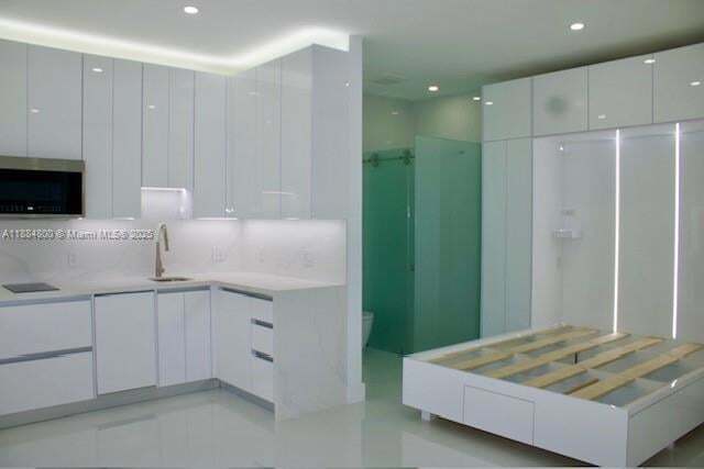 16056 SW 66th Terrace, Unit 1 in Miami, FL - Building Photo - Building Photo