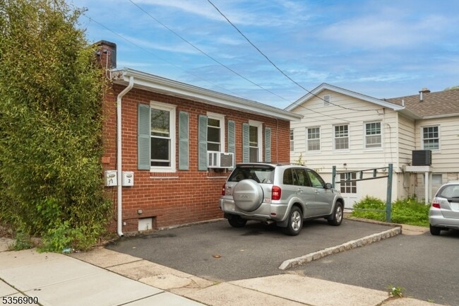 property at 214 Woodcliff Ave