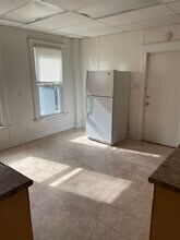 1105 Hutton St in Troy, NY - Building Photo - Building Photo
