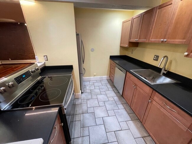 39 South St, Unit B in Boston, MA - Building Photo - Building Photo