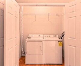 1241 Strassner Dr, Unit Furnished 2Bdrm Apartment in Brentwood, MO - Building Photo - Building Photo