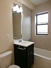 3123 W Lawrence Ave, Unit 2 in Chicago, IL - Building Photo - Building Photo