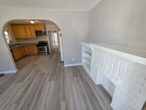 270 Newport Ave, Unit B in Long Beach, CA - Building Photo - Building Photo