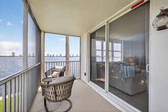 100 Paradise Harbour Blvd in North Palm Beach, FL - Building Photo - Building Photo