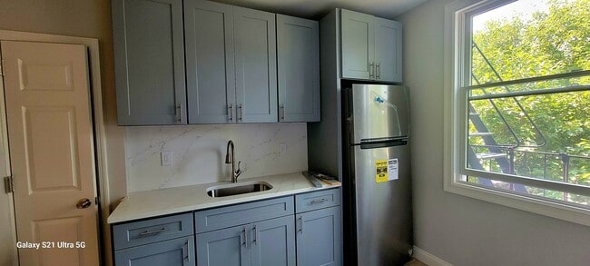723 Humboldt St, Unit 1 in Brooklyn, NY - Building Photo - Building Photo