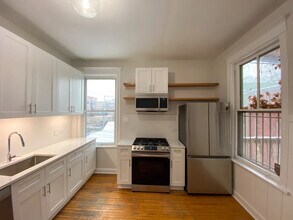 1030 N Winchester Ave, Unit 1 in Chicago, IL - Foto de edificio - Building Photo