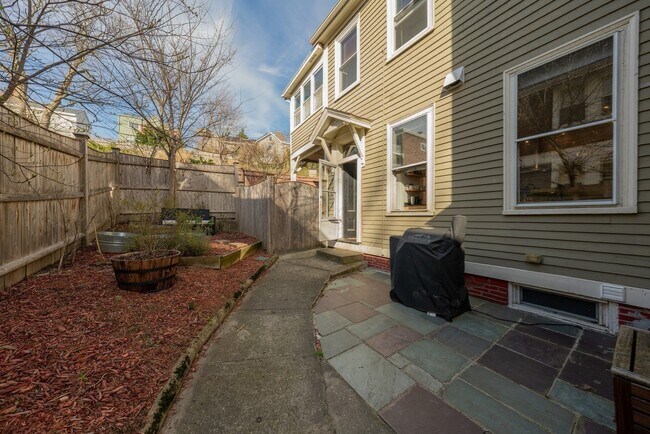 77 Columbus Ave, Unit 1