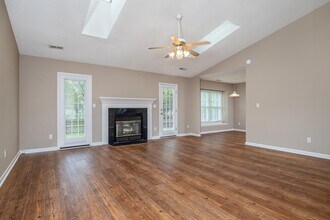 607 Woodberry Ct in Fletcher, NC - Building Photo - Building Photo