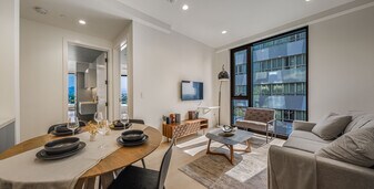 6401 Wilshire Blvd in Los Angeles, CA - Building Photo