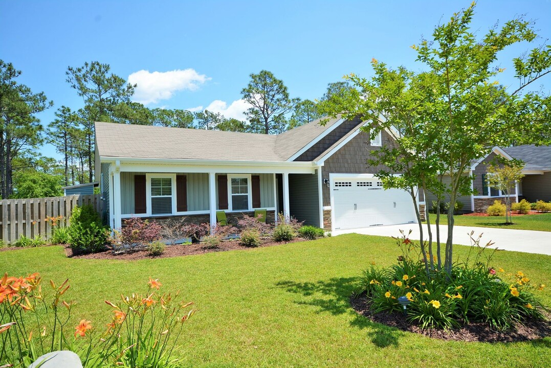 410 Ridgeway Dr in Sneads Ferry, NC - Foto de edificio