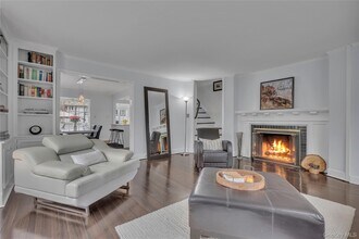 42 Tanglewylde Ave in Bronxville, NY - Building Photo - Building Photo