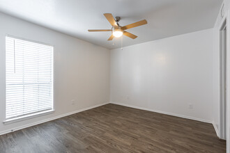 The Brittany in Fort Worth, TX - Building Photo - Interior Photo