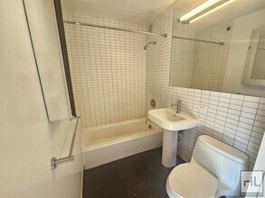East 39th Street in New York, NY - Building Photo - Building Photo
