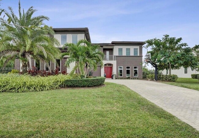 6804 N Stillwater Shores Dr in Davie, FL - Building Photo - Building Photo