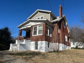 1424 Buena Vista Blvd SE in Roanoke, VA - Building Photo