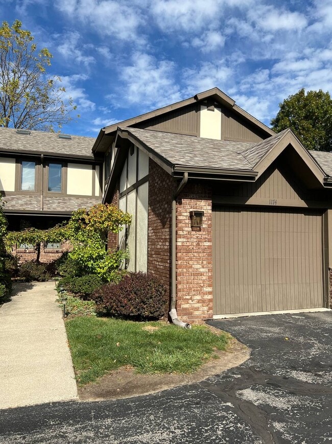 1174 Hidden Ridge Rd