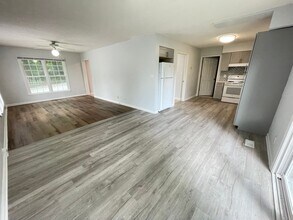 821 Old Pittsboro Rd in Chapel Hill, NC - Building Photo - Building Photo