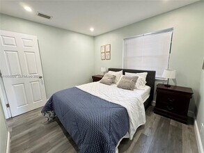 236 SE 9th Ave in Pompano Beach, FL - Building Photo - Building Photo