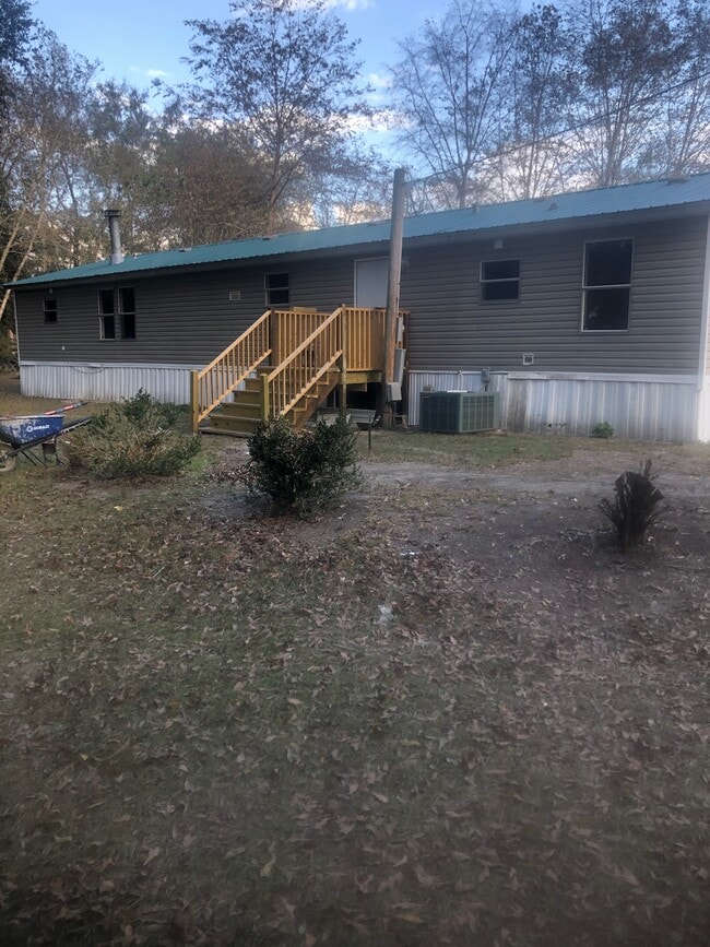 113 Christopher Rd in Kingstree, SC - Building Photo - Building Photo