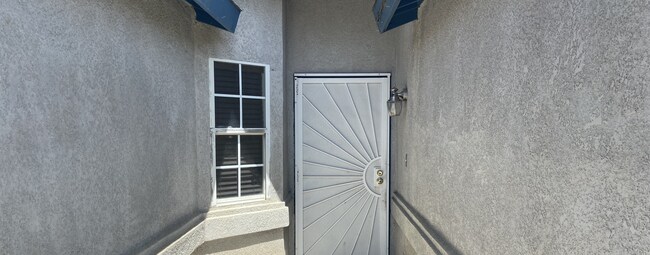 1209 Monica St in Bakersfield, CA - Building Photo - Building Photo
