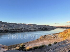 1611 AZ-95 in Bullhead City, AZ - Foto de edificio - Building Photo