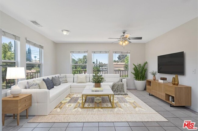 property at 4821 Topanga Canyon Blvd