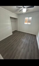 1710 Parklane Dr in Sauget, IL - Building Photo - Building Photo