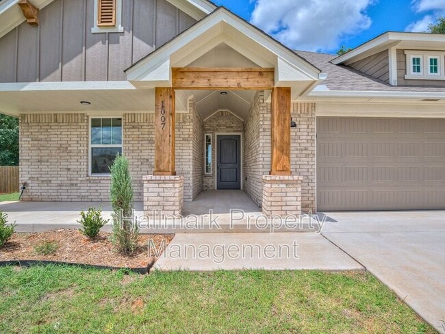 property at 1007 Magnolia Dr