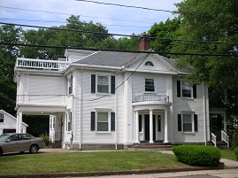 215 W Elm St in Brockton, MA - Building Photo