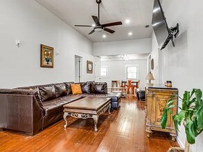 516 E 6th St in Dallas, TX - Building Photo - Building Photo