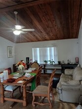 1125 NW 78th Ave in Plantation, FL - Building Photo - Building Photo