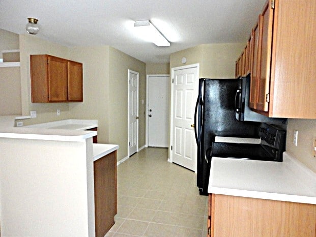 9446 Swans Crossing in San Antonio, TX - Building Photo - Building Photo