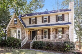 6858 Creekwood Dr in Douglasville, GA - Foto de edificio - Building Photo