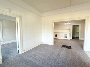 4612 SE Taylor St in Portland, OR - Building Photo - Building Photo