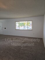 28229 W Worcester Rd in Menifee, CA - Foto de edificio - Building Photo