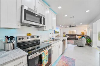 5021 US-301 in Ellenton, FL - Building Photo - Building Photo