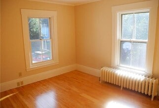 91 Mill Street, Unit #2 in Orono, ME - Foto de edificio - Building Photo