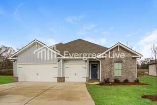 303 Pond Spg Dr in Huntsville, AL - Building Photo