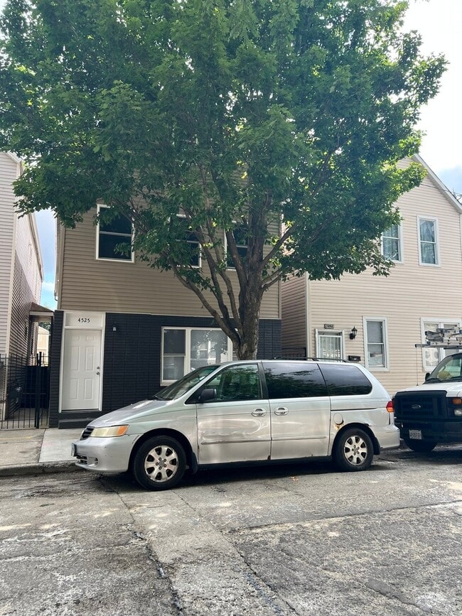4525 S Hermitage Ave in Chicago, IL - Building Photo - Building Photo