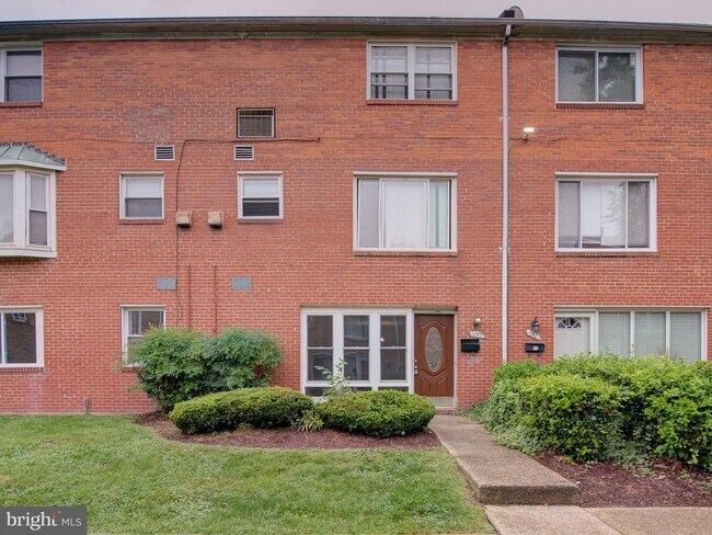 1749 Addison Rd S in District Heights, MD - Building Photo - Building Photo