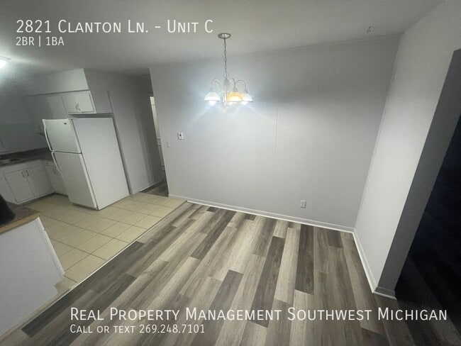2821 Clanton Ln in Coloma, MI - Building Photo - Building Photo