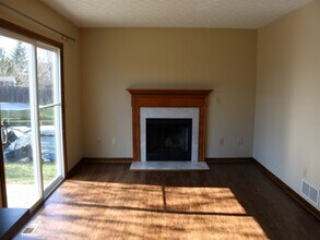2545 Willowgate Rd in Grove City, OH - Building Photo - Building Photo