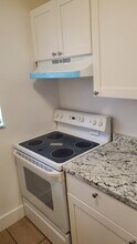4740 NW 24th Ct, Unit A118 in Lauderdale Lakes, FL - Building Photo - Building Photo