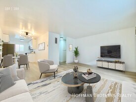 136 S Oxford Ave, Unit 7 in Los Angeles, CA - Building Photo