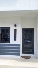 19217 NW 37th Ave in Miami Gardens, FL - Building Photo - Building Photo