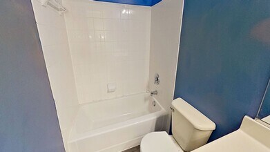 250 Country Ridge Dr in Red Lion, PA - Building Photo - Building Photo