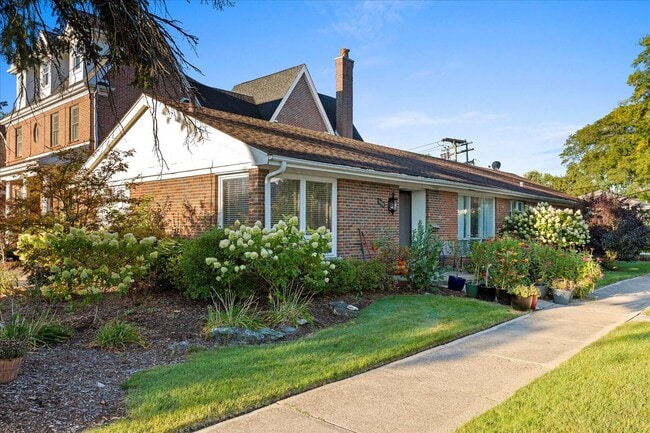 property at 1620 S Washington Ave