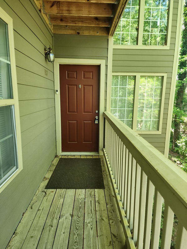 property at 807 Country Park Dr